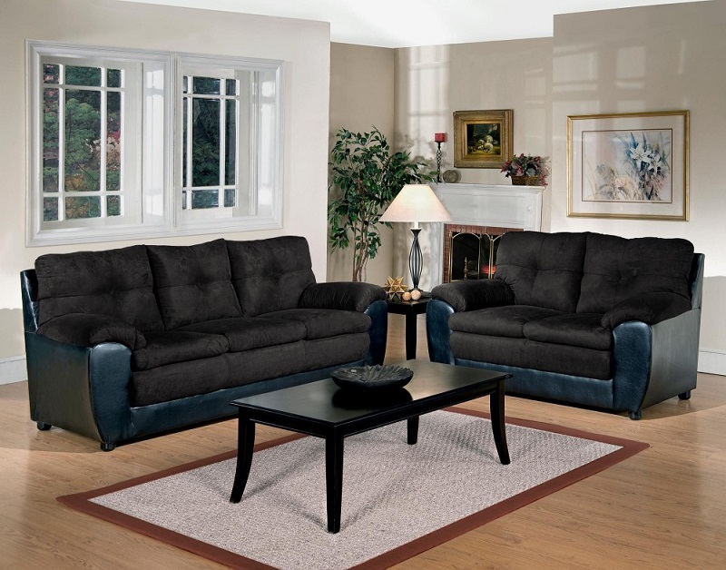 How to combine your black sofa