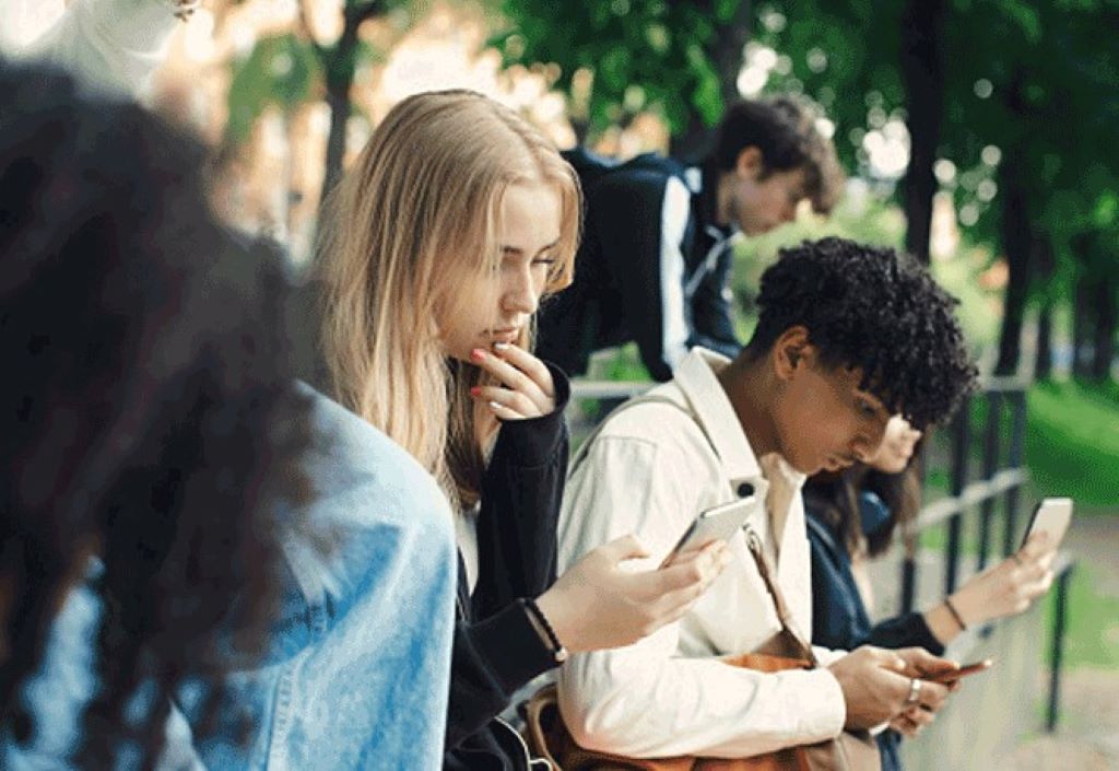 Social Media background check: key notes to consider